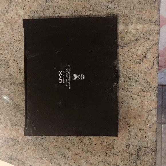 NYX eyeshadow palette - Picture 3 of 4